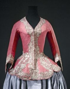 Pink casaquin c. 1730-40, Musee de la mode de la Ville de Paris